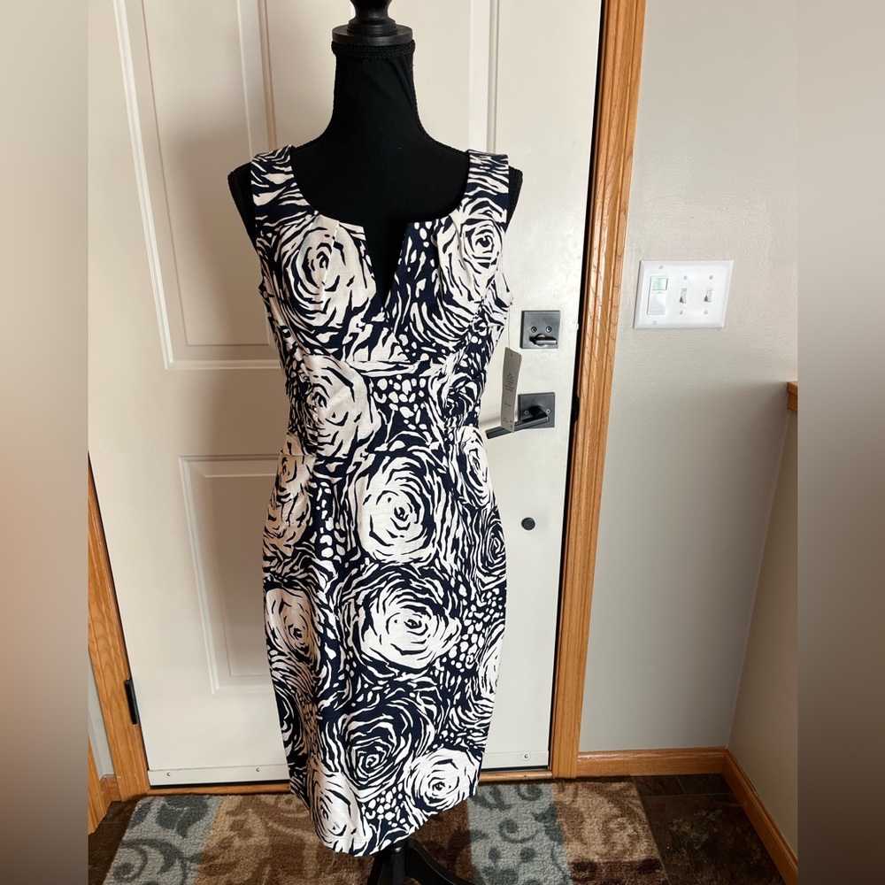 New Adrianna Papell linen cotton sleeveless blue white floral sheath dress. Sz.8